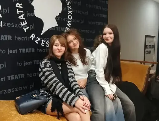 Młodzież z Nowej Dęby na spektaklu „Faust” w Rzeszowie