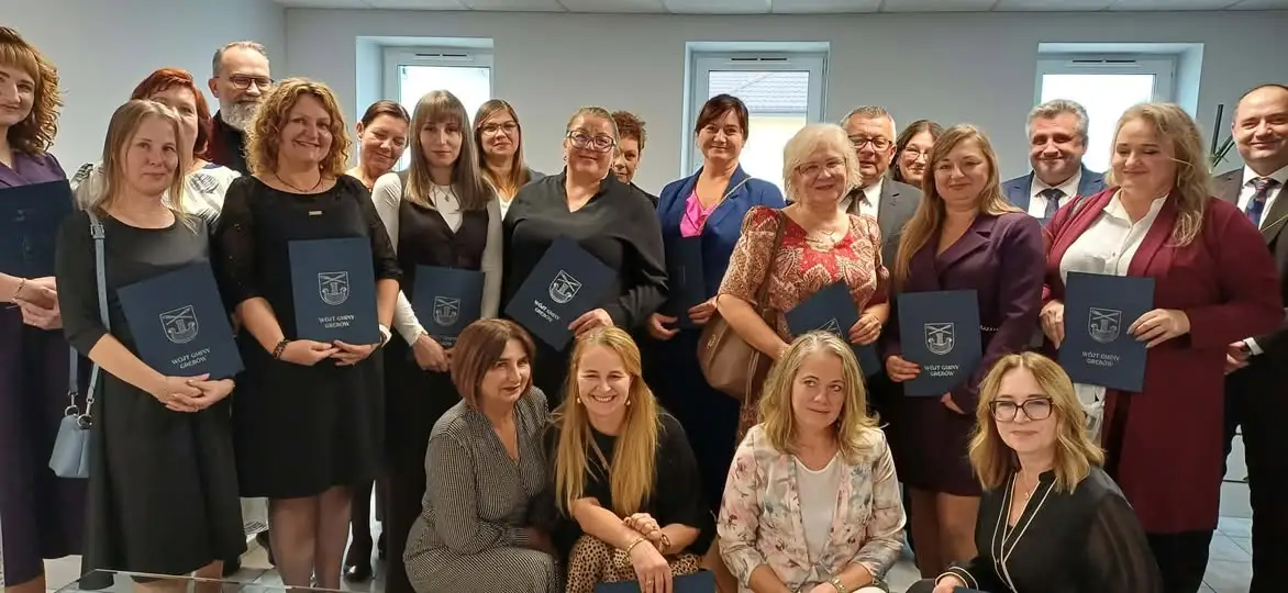 Dzień Edukacji Narodowej w Gminie Grębów – nagrody dla 21 nauczycieli