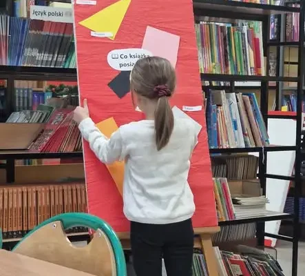 Pierwszoklasiści z Baranowa Sandomierskiego oficjalnie zostali czytelnikami biblioteki szkolnej