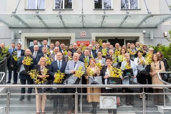 Podkarpacie stawia na miododajne drzewa – Baranów Sandomierski otrzyma sadzonki