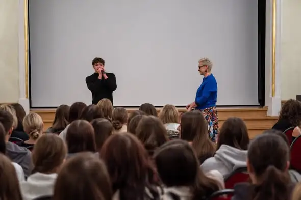 Filip Wiłkomirski spotkał się z młodzieżą w Tarnobrzeskim Domu Kultury