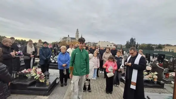 Rogów: nowe schody, wyremontowane alejki i kolumbaria przed Wszystkich Świętych