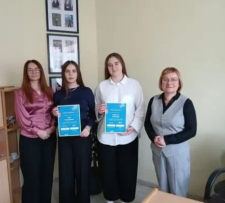 Uczennice z ZSRT finalistkami Wielkiego Testu Wiedzy Ekonomicznej w SGH